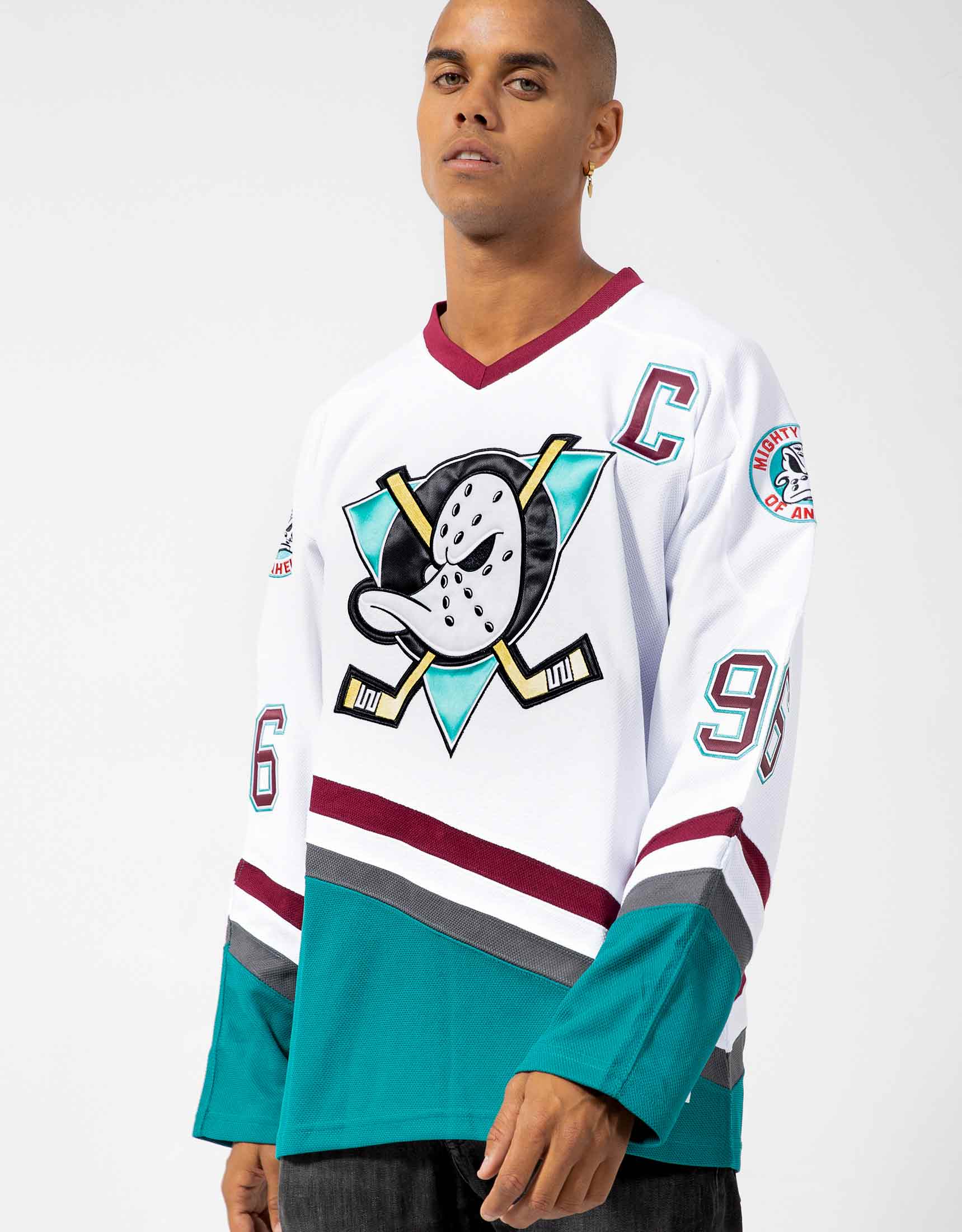 AuthenticWhiteCharlieConway_96MightyDucksIceHockeyJersey.jpg