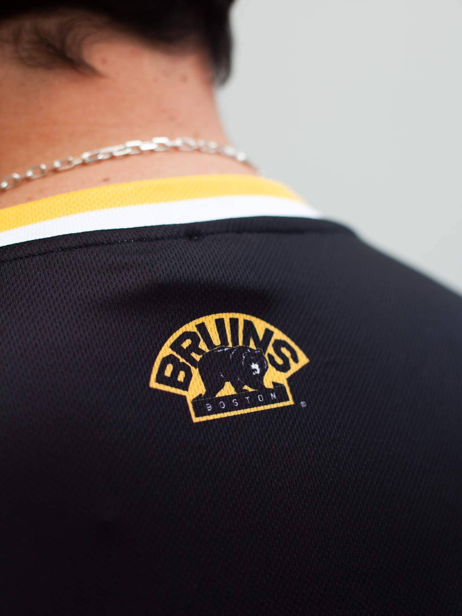Boston_Bruins_Home_Hockey_Tank_-_Back_-_Life1.jpg